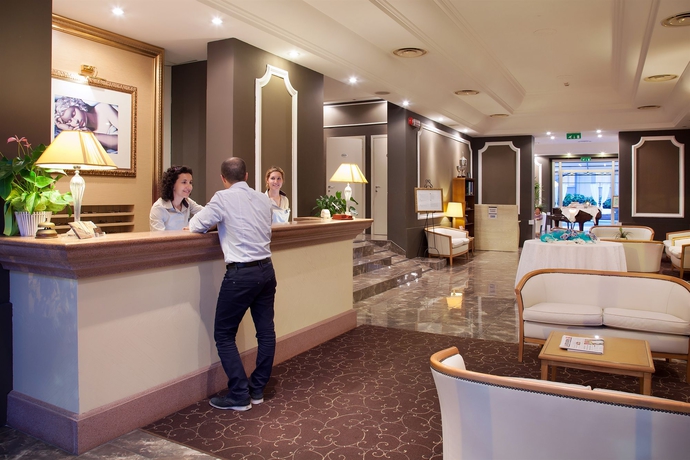 Imagen de los interiores del Hotel Ambienthotels Villa Adriatica. Foto 4