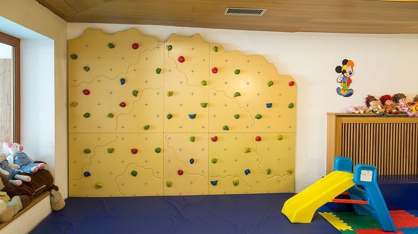 Imagen de los interiores del Hotel Ambiez. Foto 17
