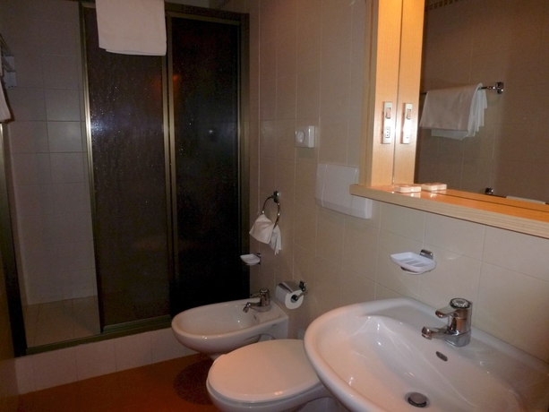 Imagen de la habitación del Hotel Ambiez Residence. Foto 8