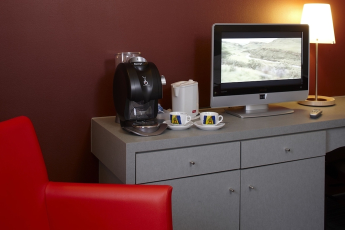 Imagen de la habitación del Hotel Ambiotel. Foto 11