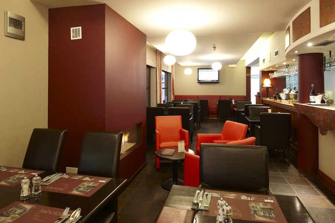 Imagen del bar/restaurante del Hotel Ambiotel. Foto 7