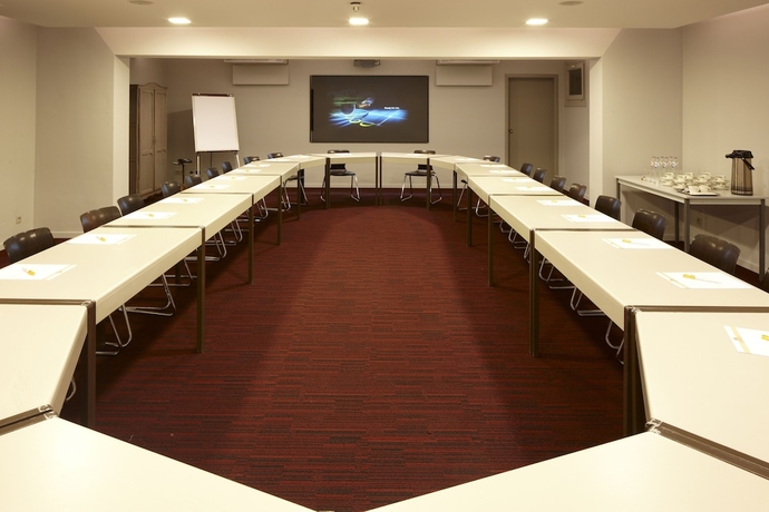 Imagen de los interiores del Hotel Ambiotel. Foto 16