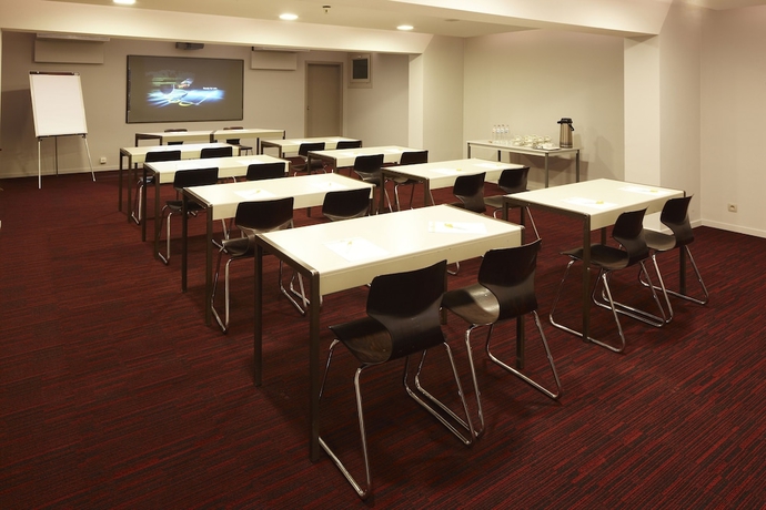 Imagen de los interiores del Hotel Ambiotel. Foto 19