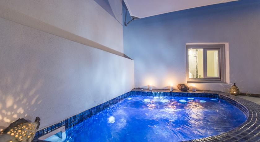 Imagen general del Hotel Ambition Suites. Foto 4