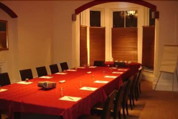 Imagen de los interiores del Hotel Amblehurst. Foto 11