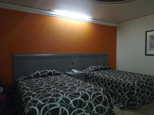 Imagen de la habitación del Hotel Ambos Mundos, Ciudad de M&eacute;xico. Foto 2