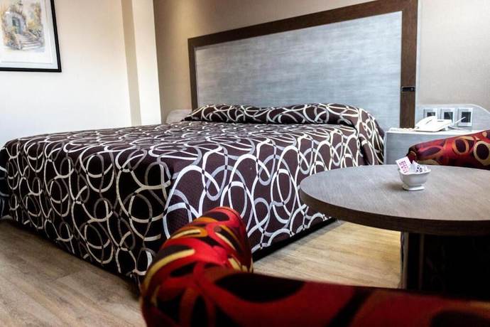 Imagen de la habitación del Hotel Ambos Mundos, Ciudad de M&eacute;xico. Foto 10