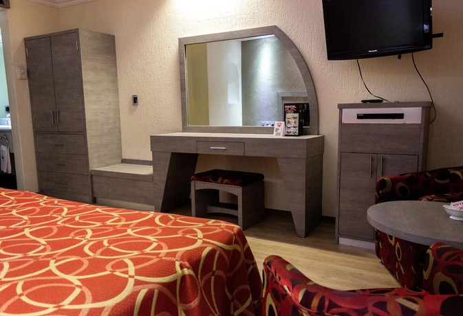 Imagen de la habitación del Hotel Ambos Mundos, Ciudad de M&eacute;xico. Foto 12