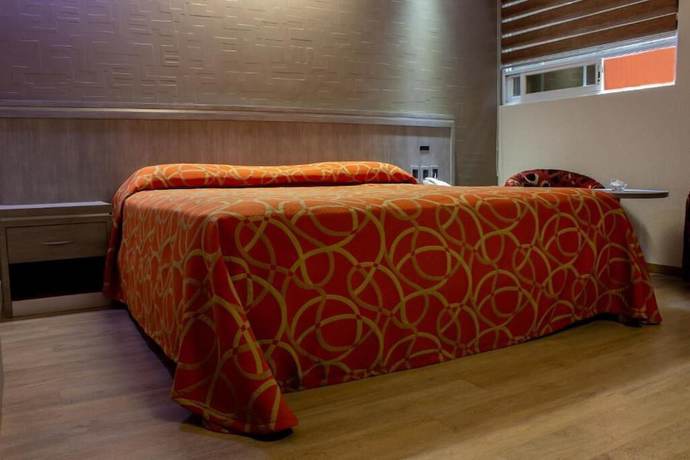 Imagen de la habitación del Hotel Ambos Mundos, Ciudad de M&eacute;xico. Foto 15