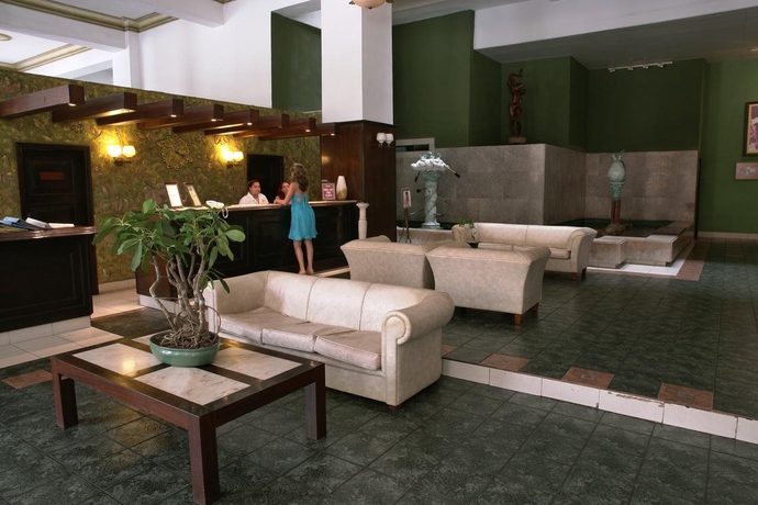 Imagen general del Hotel Ambos Mundos. Foto 2