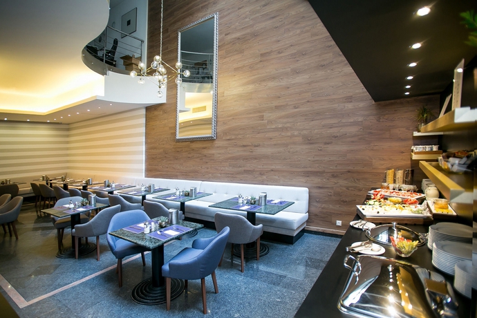 Imagen del bar/restaurante del Hotel Ambra, Budapest. Foto 5