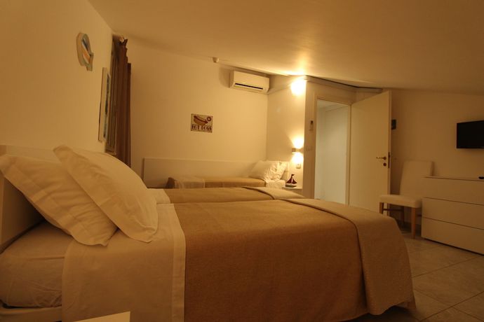 Imagen de la habitación del Hotel Ambra, Cattolica. Foto 19