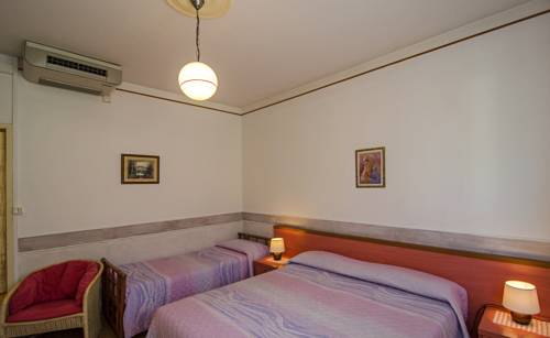 Imagen de la habitación del Hotel Ambra, Forte de Marmi. Foto 4