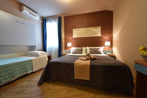 Imagen de la habitación del Hotel Ambra Hotel. Foto 2