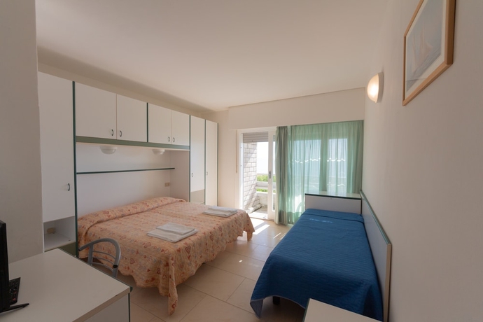 Imagen de la habitación del Hotel Ambra, Lignano Sabbiadoro. Foto 5