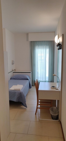 Imagen de la habitación del Hotel Ambra, Lignano Sabbiadoro. Foto 12
