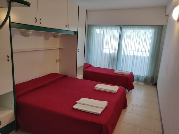 Imagen de la habitación del Hotel Ambra, Lignano Sabbiadoro. Foto 14