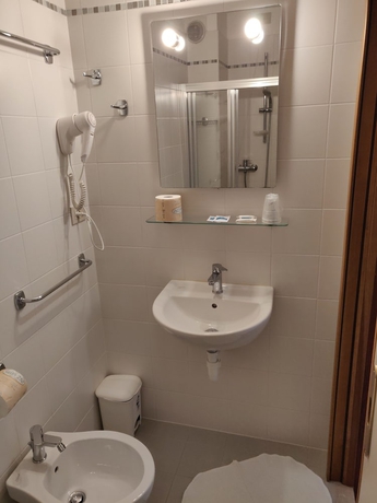 Imagen de la habitación del Hotel Ambra, Lignano Sabbiadoro. Foto 16
