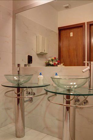 Imagen de la habitación del Hotel Ambrogini. Foto 19