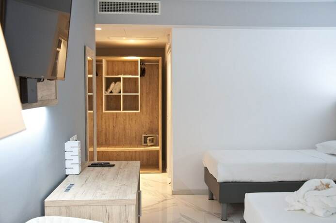 Imagen de la habitación del Hotel Ambruosi Village Resort and Spa. Foto 13