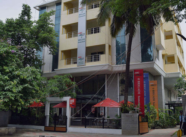 Imagen de los interiores del Hotel Amc Comforts At Brigade Homestead. Foto 9