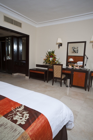 Imagen de la habitación del Hotel Amc Royal and Spa. Foto 6