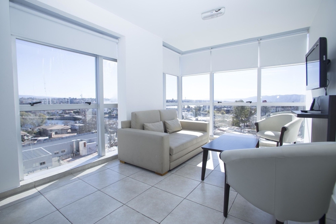 Imagen de los interiores del Hotel Am&eacute;rian Carlos Paz Apart and Suites. Foto 6