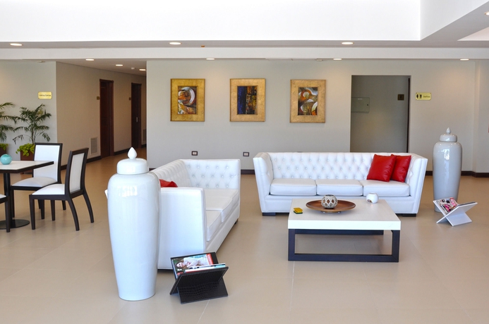 Imagen del bar/restaurante del Hotel Am&eacute;rian Casino Carlos V. Foto 3