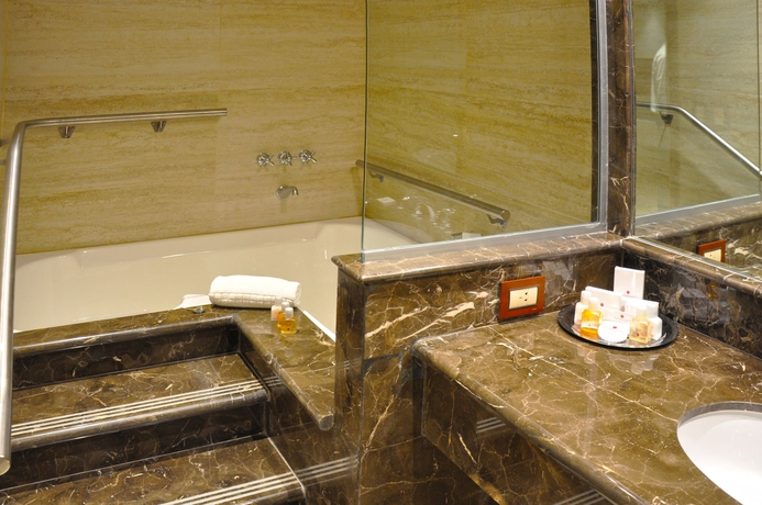 Imagen de la habitación del Hotel Am&eacute;rian Casino Carlos V. Foto 5