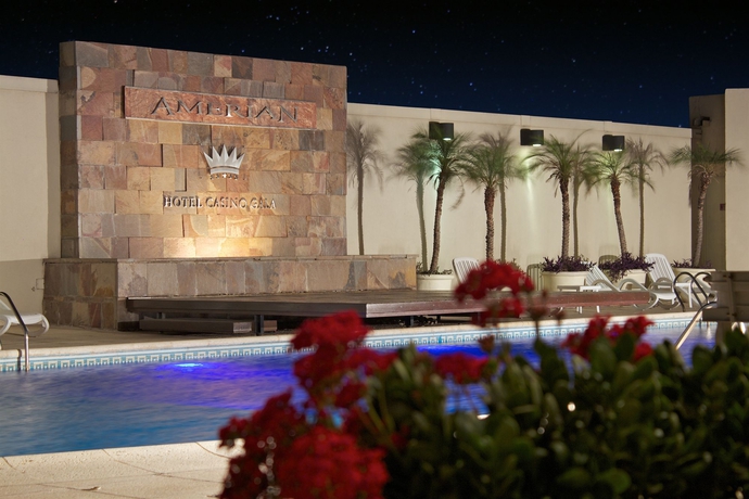 Imagen de la piscina del Hotel Am&eacute;rian Casino Gala. Foto 14