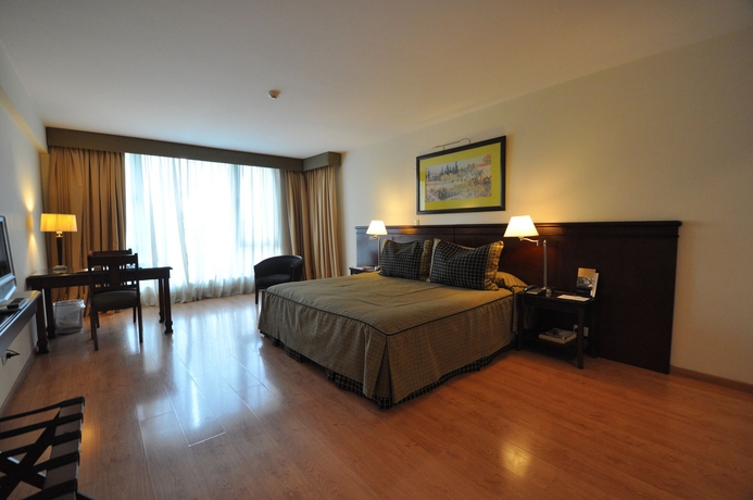 Imagen de la habitación del Hotel Am&eacute;rian Executive Mendoza. Foto 3
