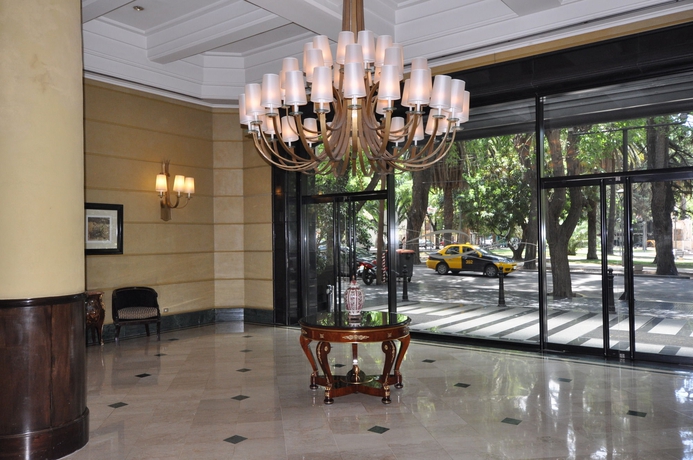 Imagen de los interiores del Hotel Am&eacute;rian Executive Mendoza. Foto 12
