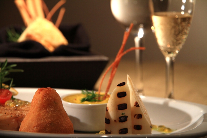 Imagen del bar/restaurante del Hotel Amérian Portal Del Iguazú. Foto 4