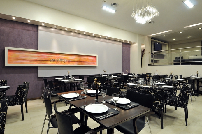 Imagen del bar/restaurante del Hotel Amérian Salta. Foto 4