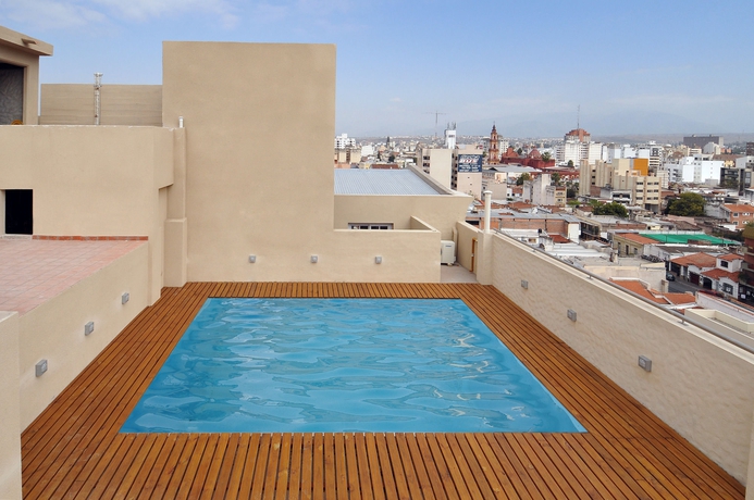 Imagen de la piscina del Hotel Amérian Salta. Foto 16
