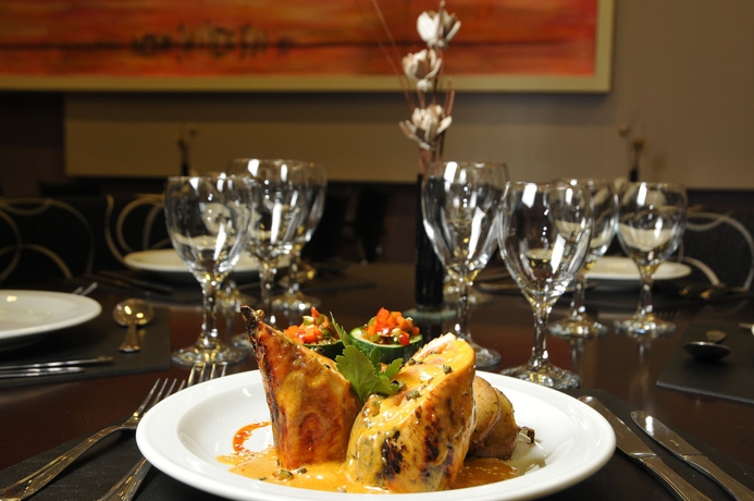 Imagen del bar/restaurante del Hotel Amérian Salta. Foto 5