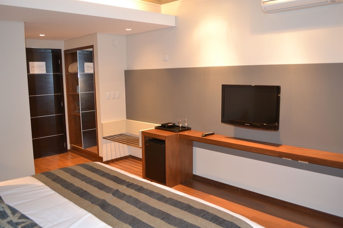 Imagen de la habitación del Hotel Amérian Tucuman Apart and Suites. Foto 8