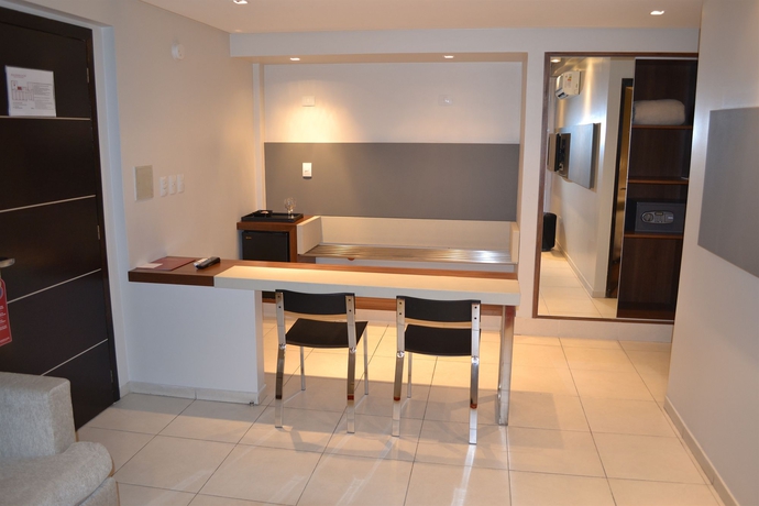 Imagen de la habitación del Hotel Amérian Tucuman Apart and Suites. Foto 9