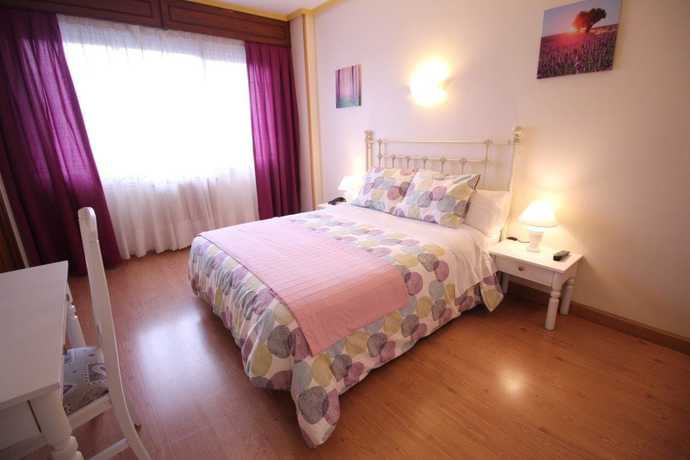 Imagen de la habitación del Hotel América, Ferrol. Foto 5