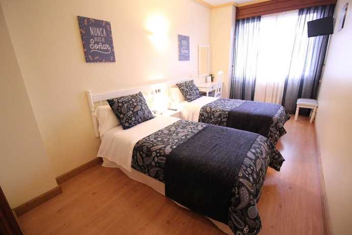 Imagen de la habitación del Hotel América, Ferrol. Foto 6