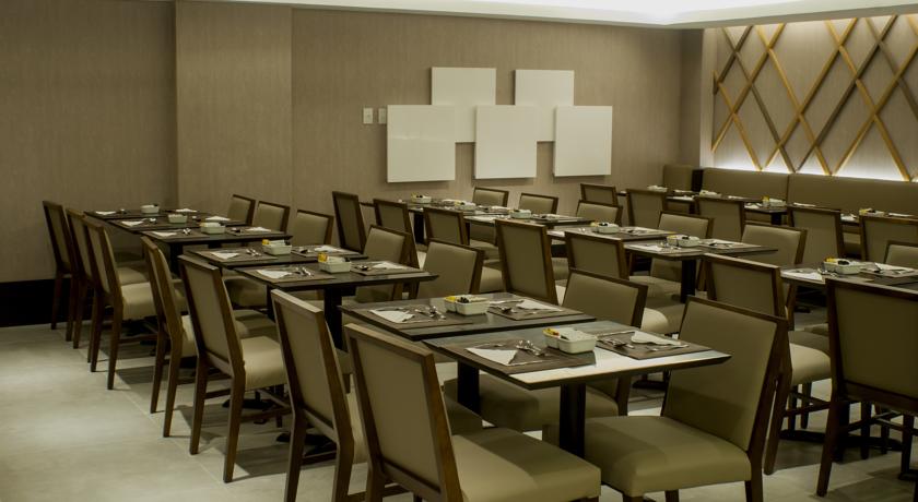 Imagen del bar/restaurante del Hotel Américas Copacabana. Foto 2