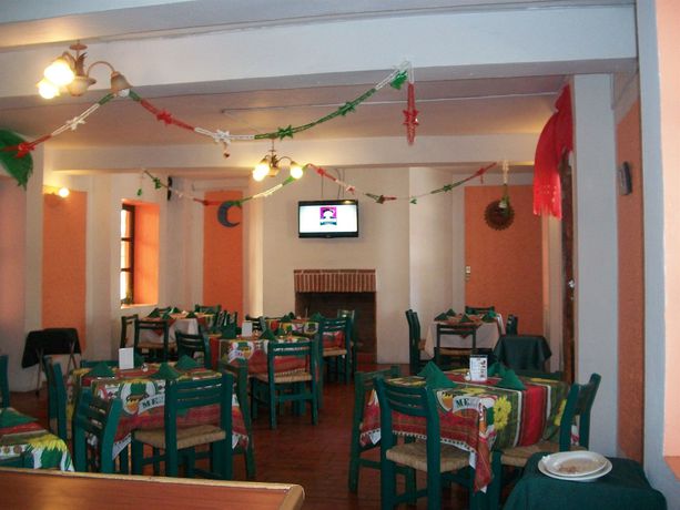 Imagen del bar/restaurante del Hotel Amealco. Foto 3