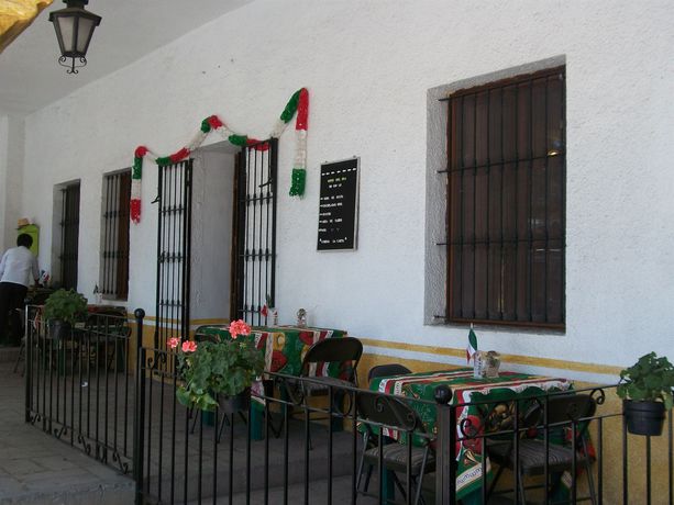 Imagen del bar/restaurante del Hotel Amealco. Foto 5