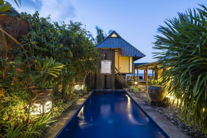 Imagen de la piscina del Hotel Amed Lodge By Sudamala Resorts. Foto 19