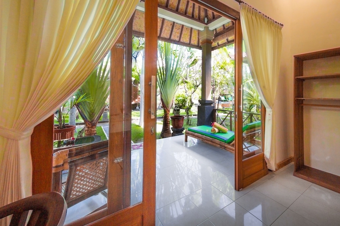 Imagen de la habitación del Hotel Amed Oasis. Foto 17