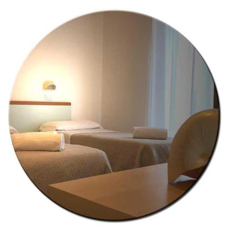 Imagen de la habitación del Hotel Amedea. Foto 7