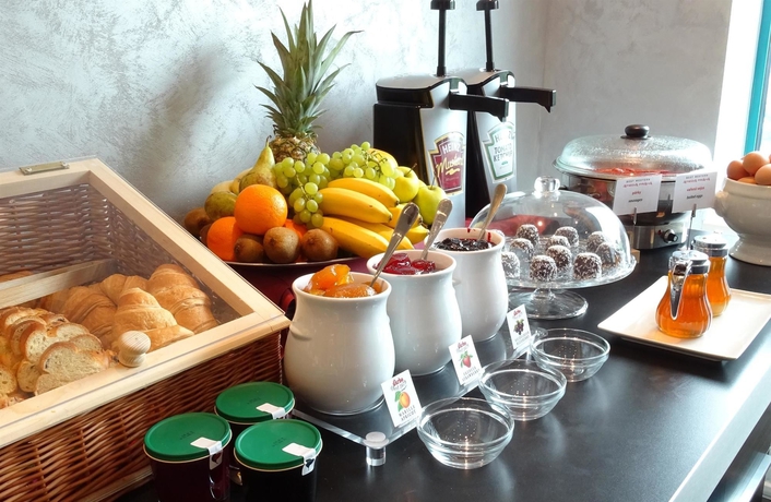 Imagen del bar/restaurante del Hotel Amedia Express Prag, Trademark Collection by Wyndham. Foto 5