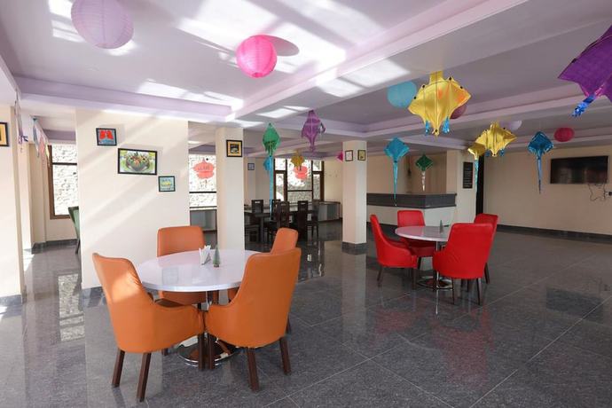 Imagen del bar/restaurante del Hotel Ameera Shimla. Foto 6
