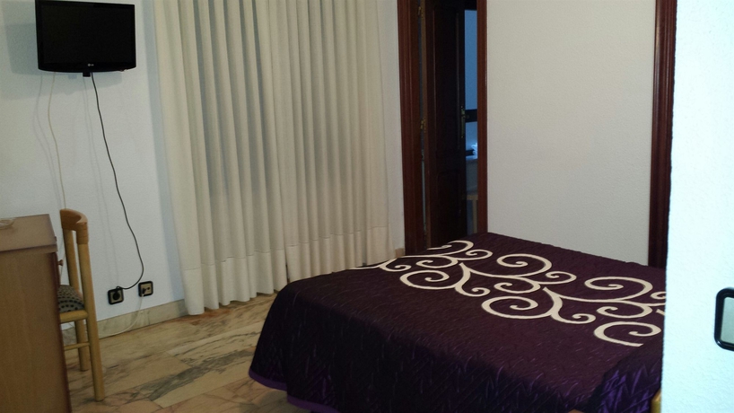 Imagen de la habitación del Hotel Amefa. Foto 2