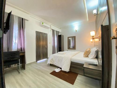 Imagen general del Hotel Amelia Aparthotel. Foto 1